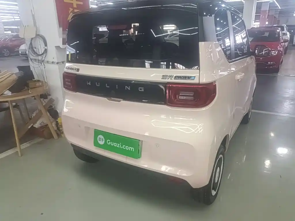 Wuling MINIEV — миниатюра 7