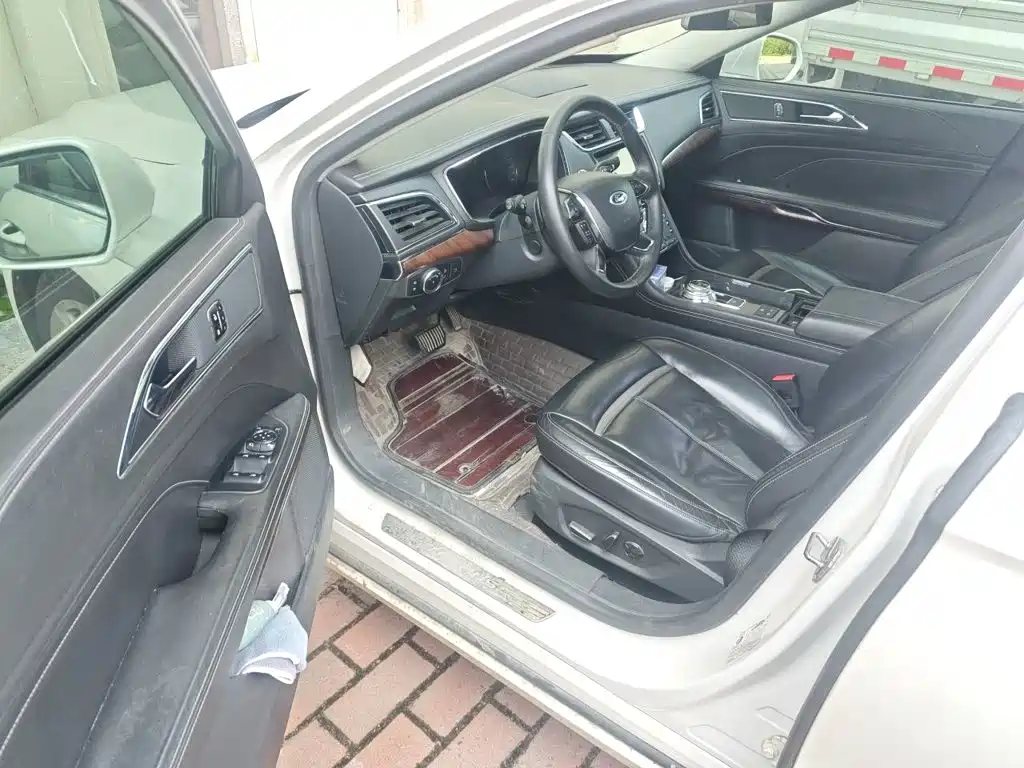 Ford Taurus — миниатюра 12