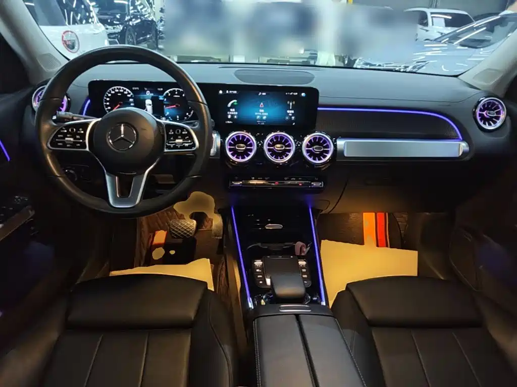 Mercedes-Benz GLB — миниатюра 10