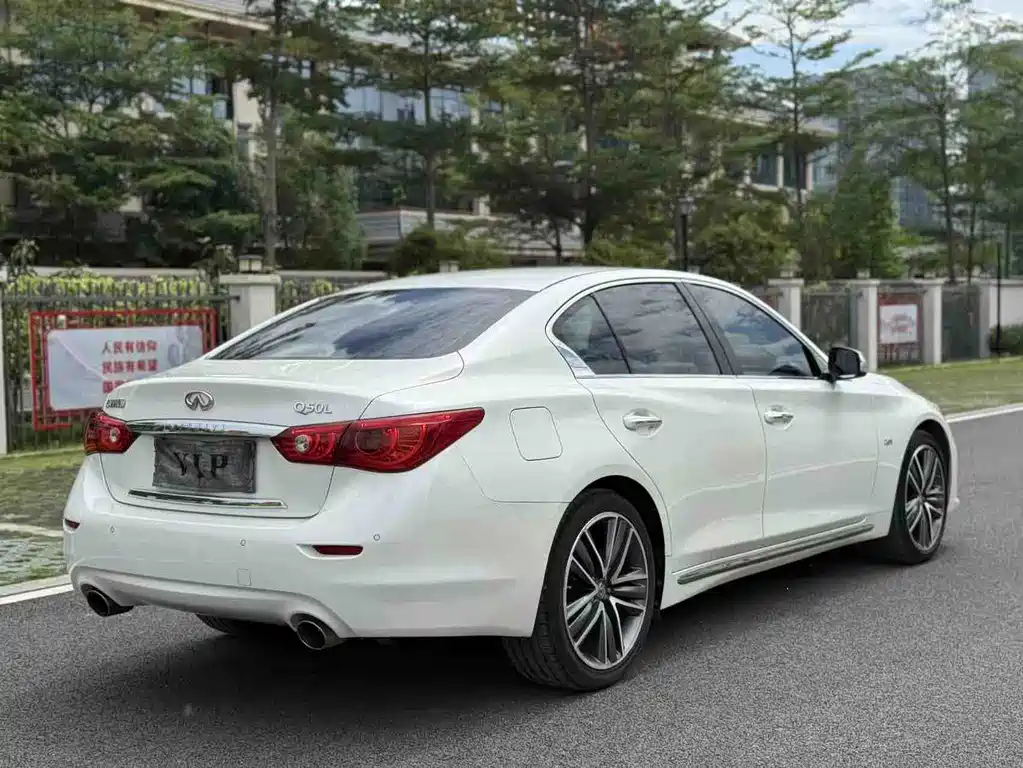 Infiniti Q50L — миниатюра 9