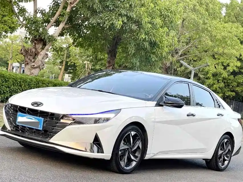 Hyundai Elantra 2021