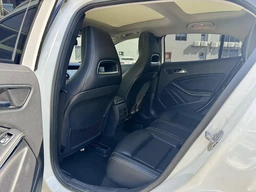 Mercedes-Benz GLA 2016 GLA 200