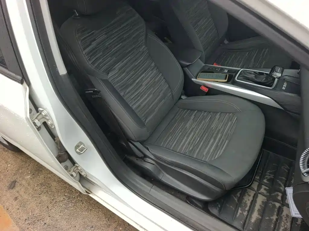 Chevrolet Monza — миниатюра 25