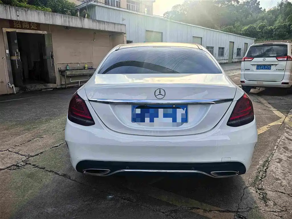 Mercedes-Benz C-Class — миниатюра 4
