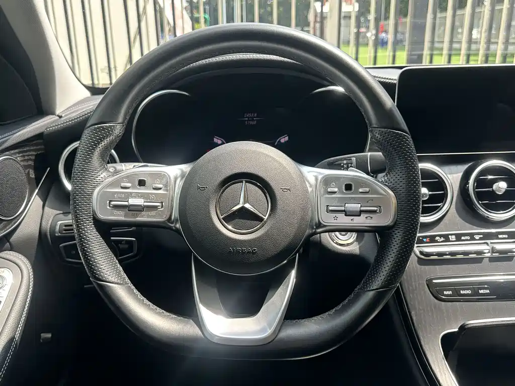 Mercedes-Benz C-Class — миниатюра 4