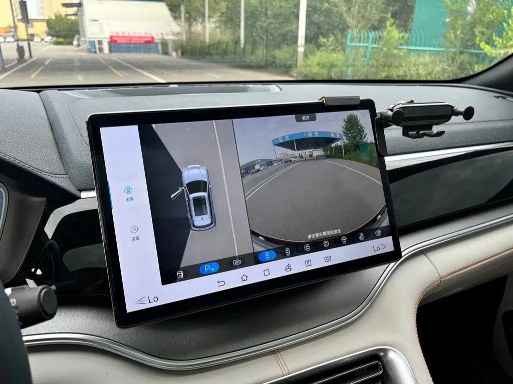 BYD PLUS New Energy — миниатюра 20