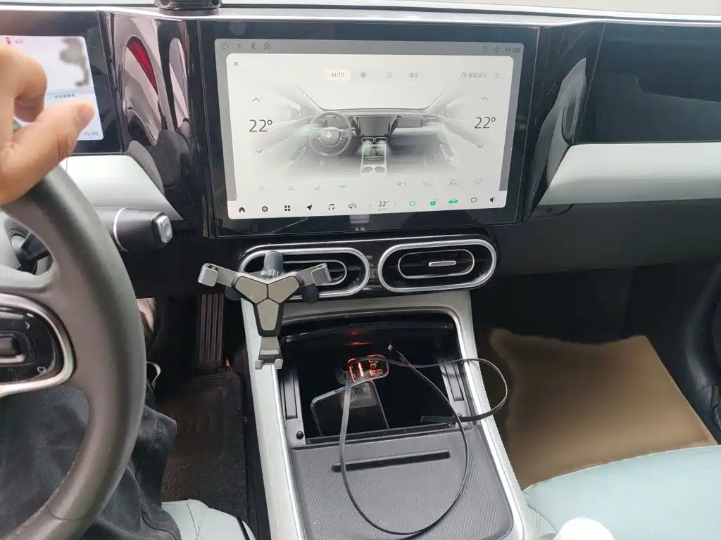 Leapmotor Leapmotor C01 — миниатюра 6