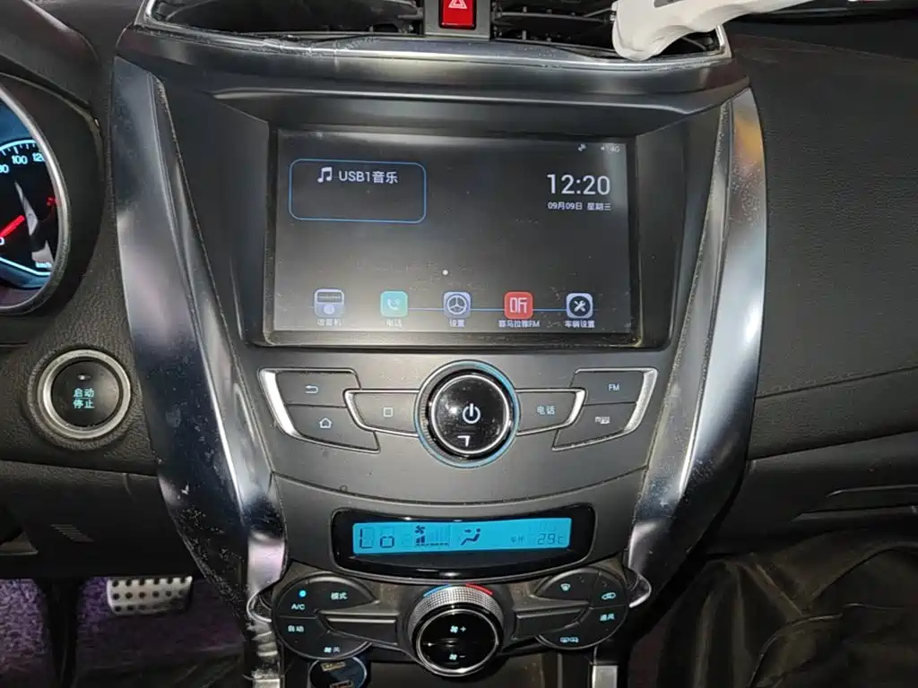 BYD Yuan — миниатюра 13
