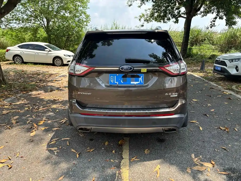 Ford Edge — миниатюра 9