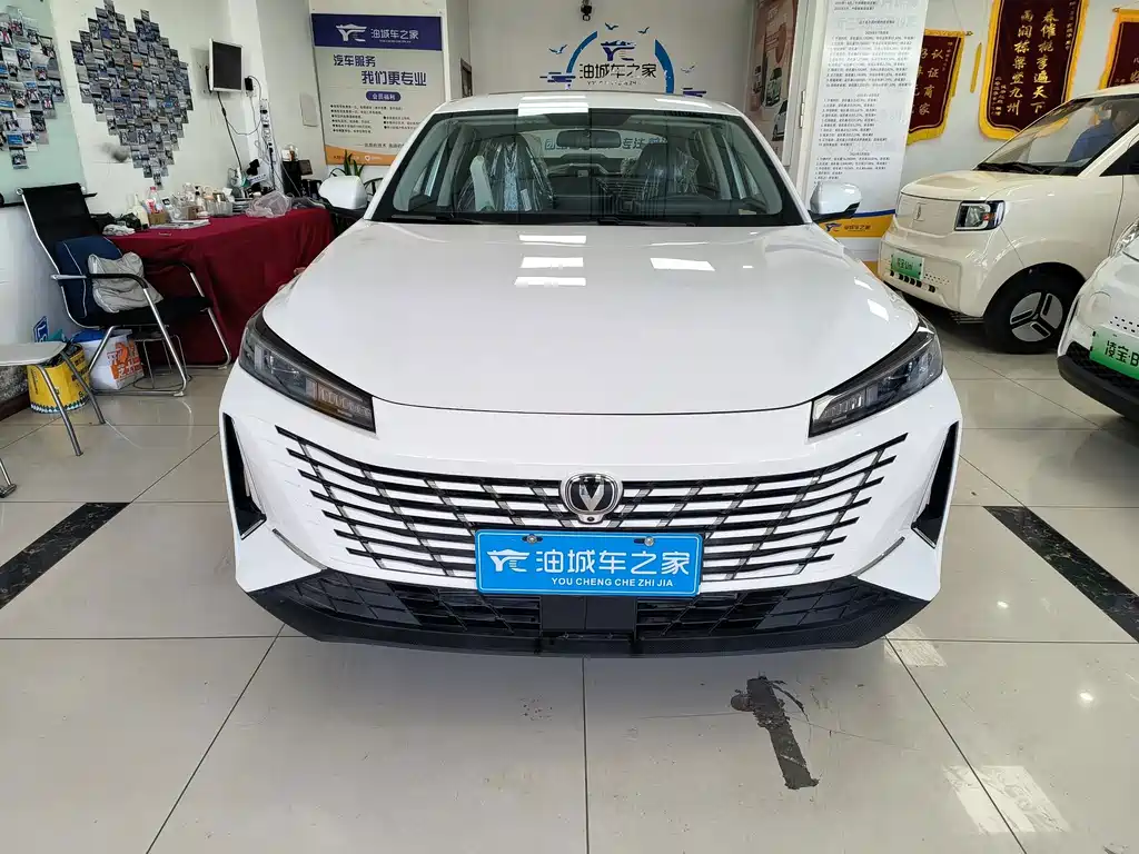 Changan Eado — миниатюра 2