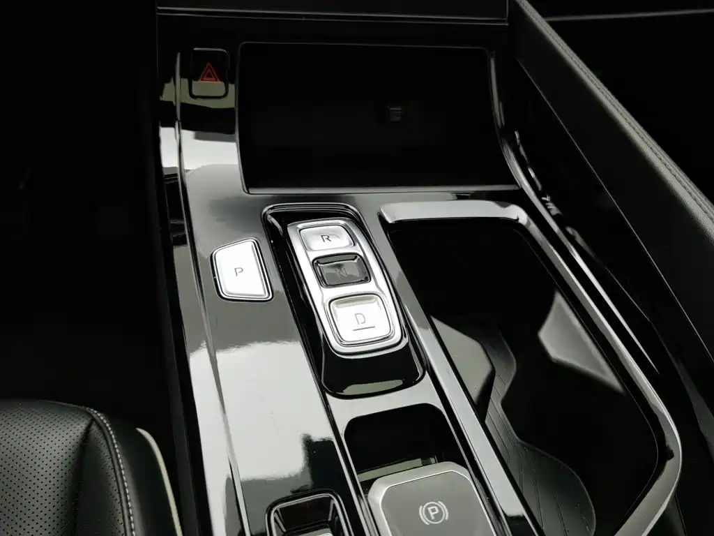 Hyundai Custo — миниатюра 13