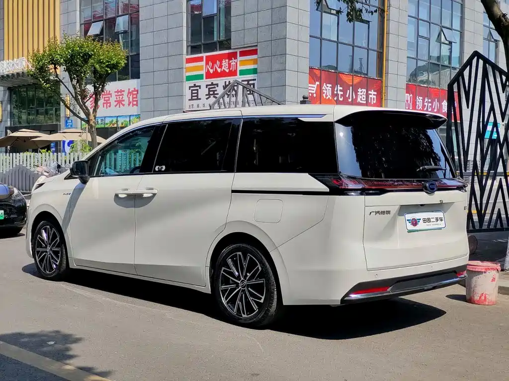 GAC Trumpchi E8 PHEV 2024 — фото 4