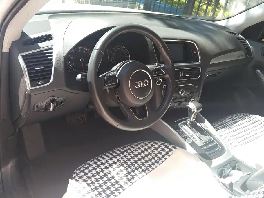 Audi Q5 — миниатюра 12