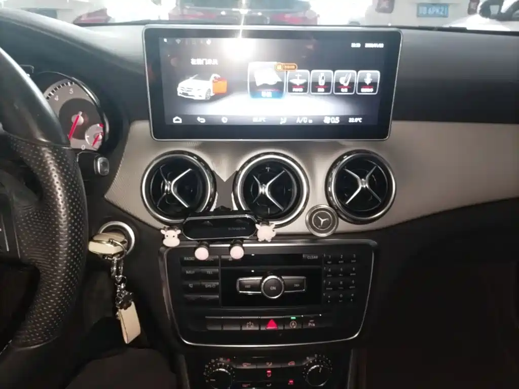 Mercedes-Benz GLA — миниатюра 13