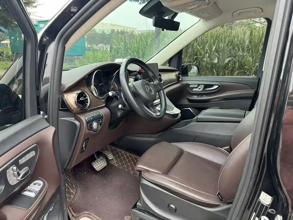Mercedes-Benz V-Class — миниатюра 5