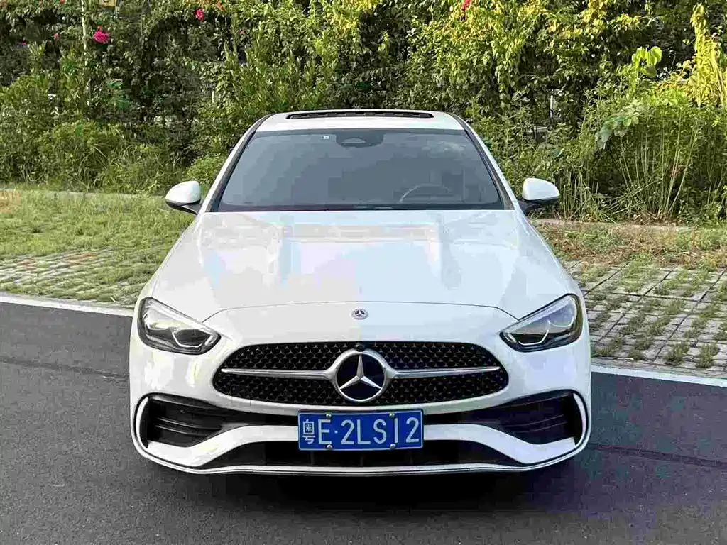 Mercedes-Benz C-Class — миниатюра 2