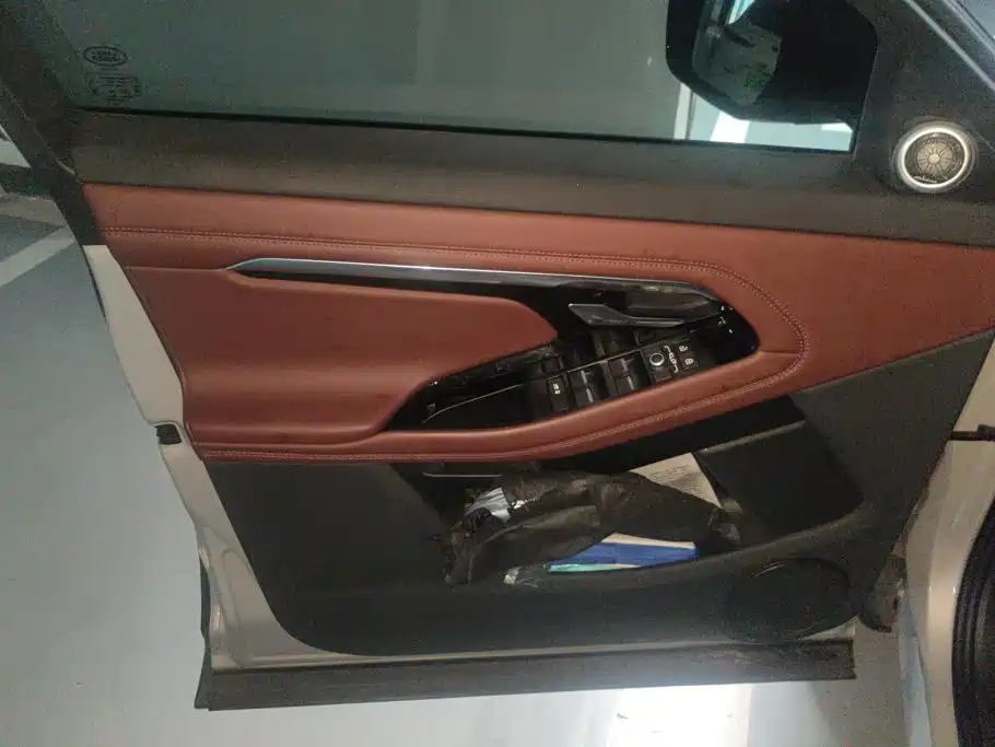 Land Rover Evoque — миниатюра 7