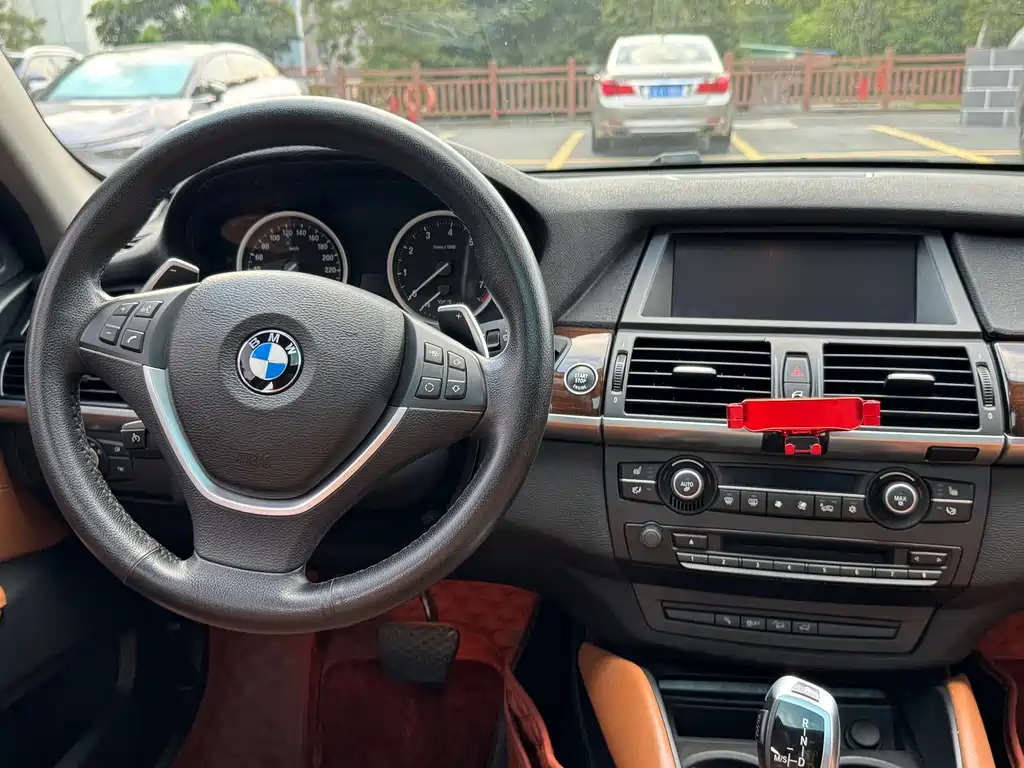 BMW X6 — миниатюра 19