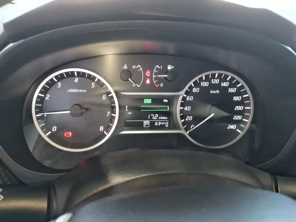 Nissan Bluebird — миниатюра 12