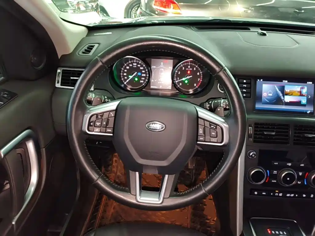 Land Rover Discovery Sport — миниатюра 11