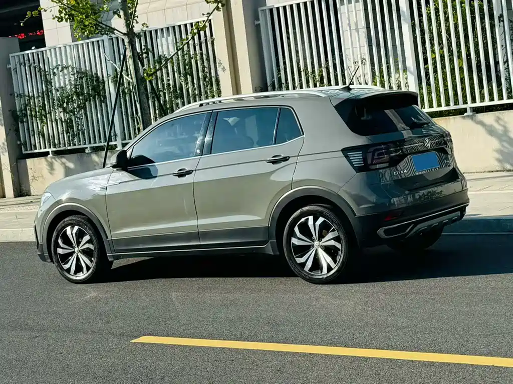 Volkswagen T-Cross — миниатюра 3