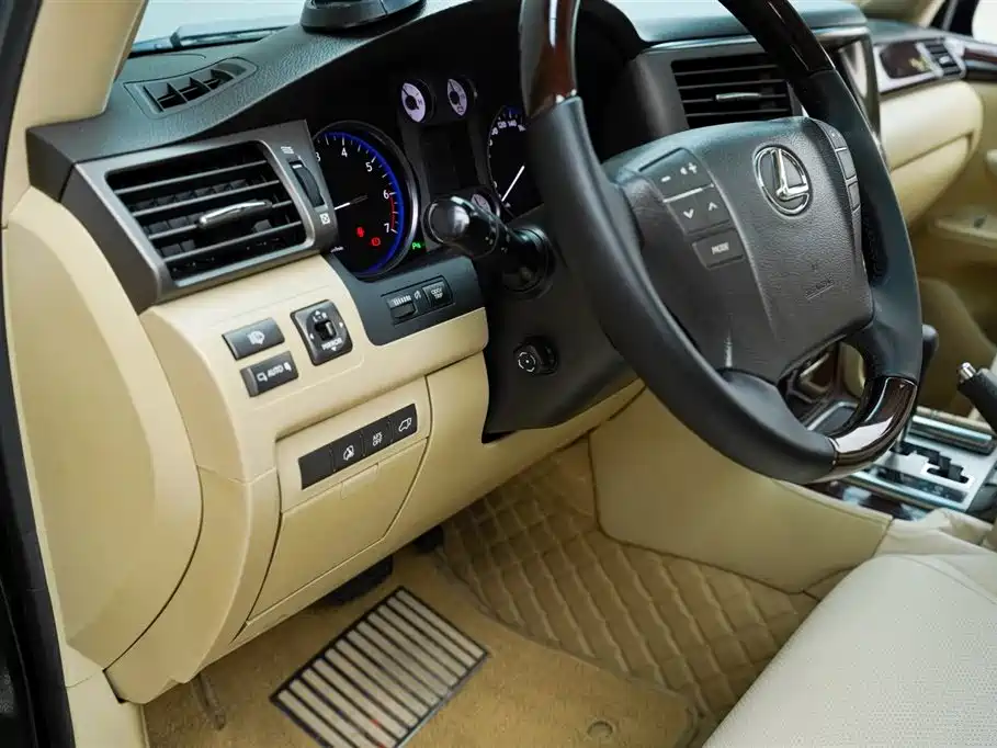 Lexus LX 2009 570