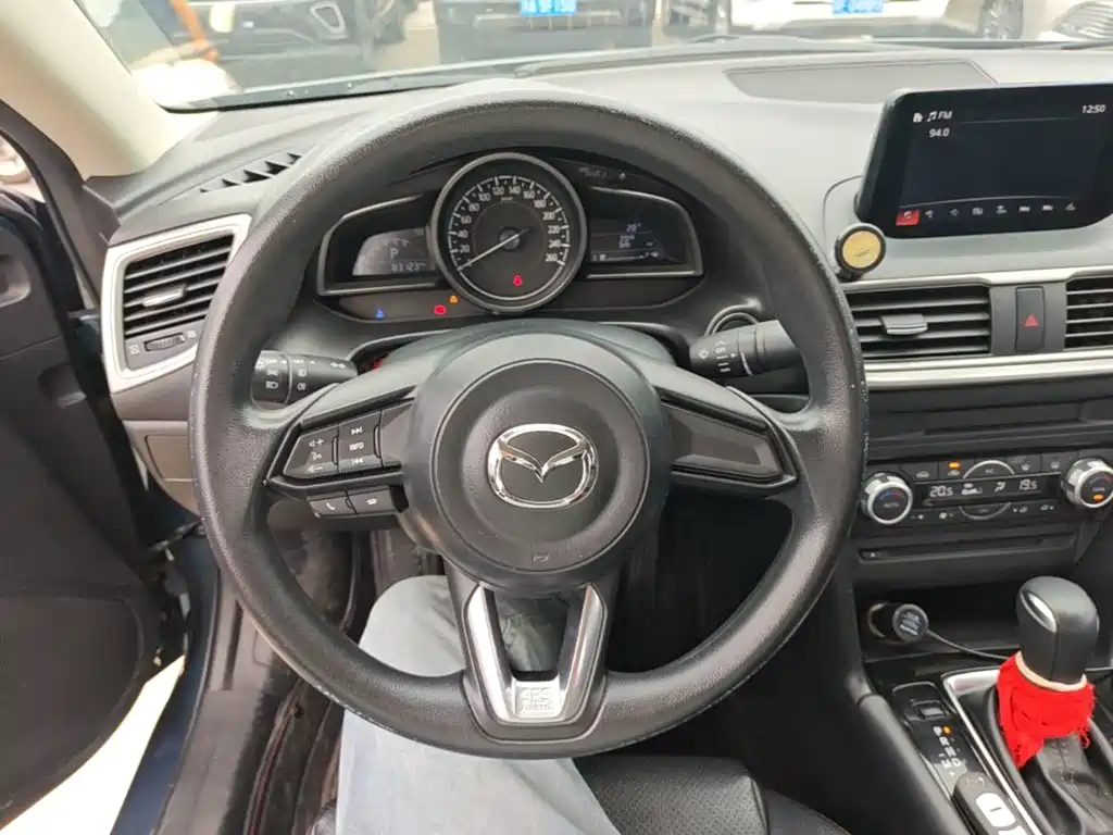 Mazda 3 Axela — миниатюра 11