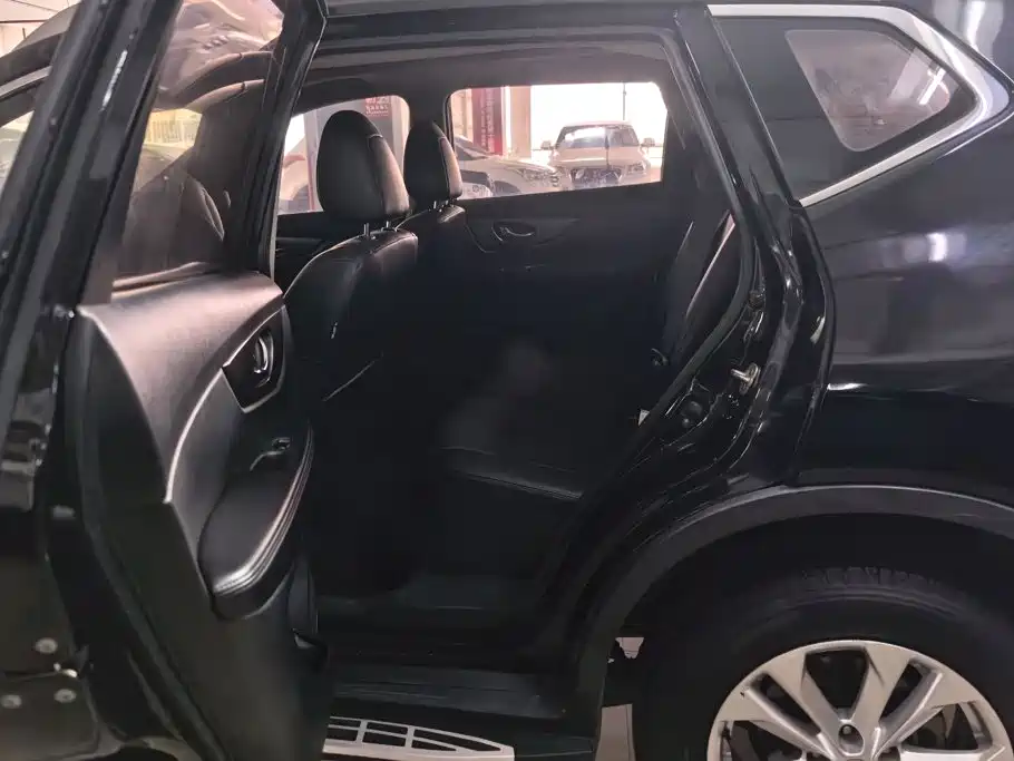 Nissan X-Trail — миниатюра 11