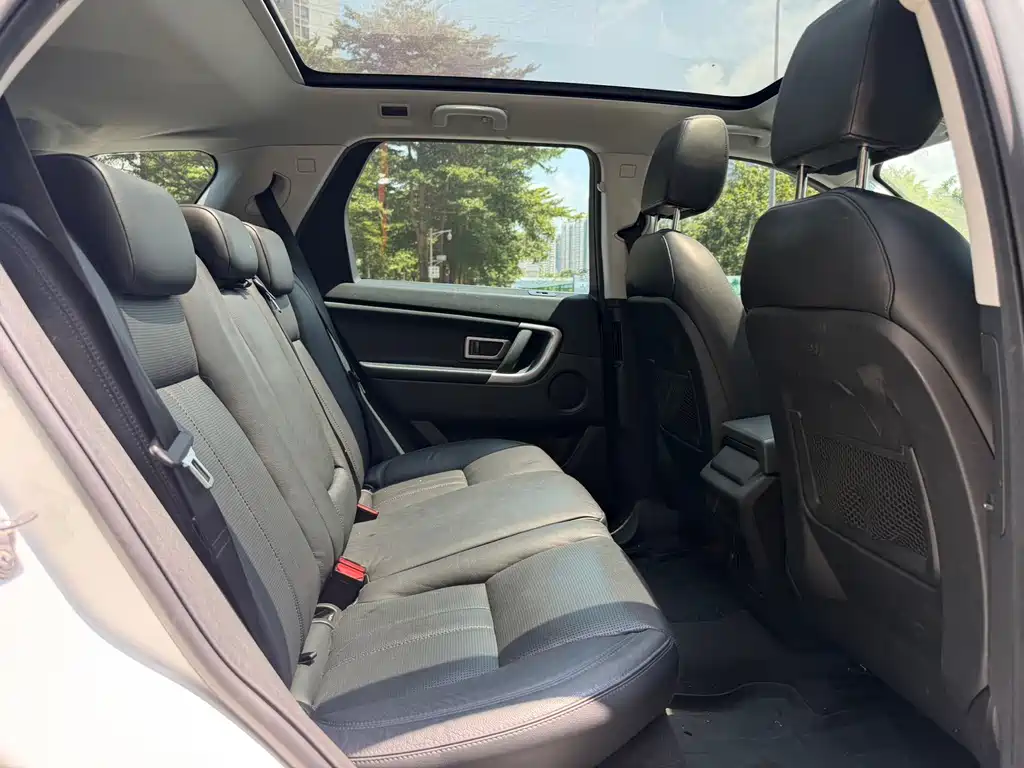 Land Rover Discovery Sport — миниатюра 8