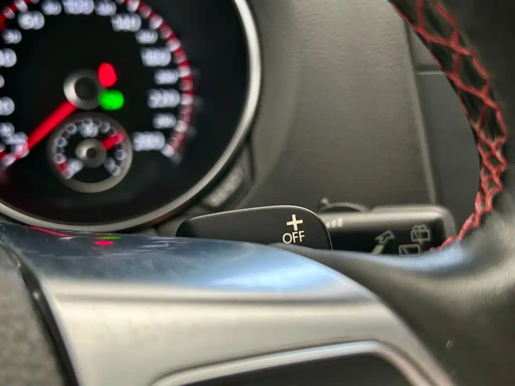 Volkswagen Golf GTI — миниатюра 15
