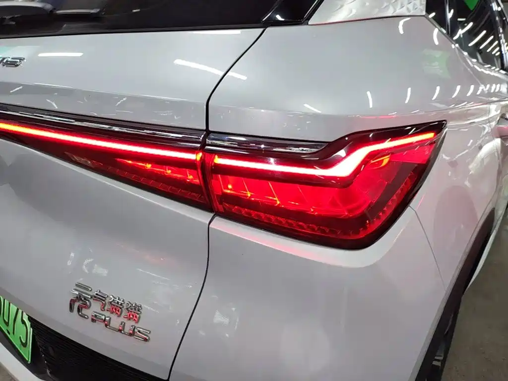 BYD Yuan Plus — миниатюра 8