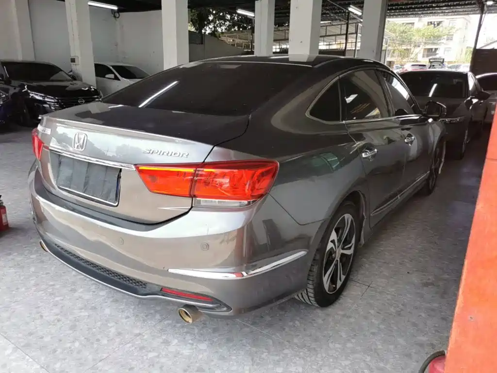 Honda Spirior — миниатюра 7