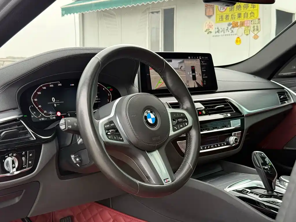 BMW 5 Series — миниатюра 6