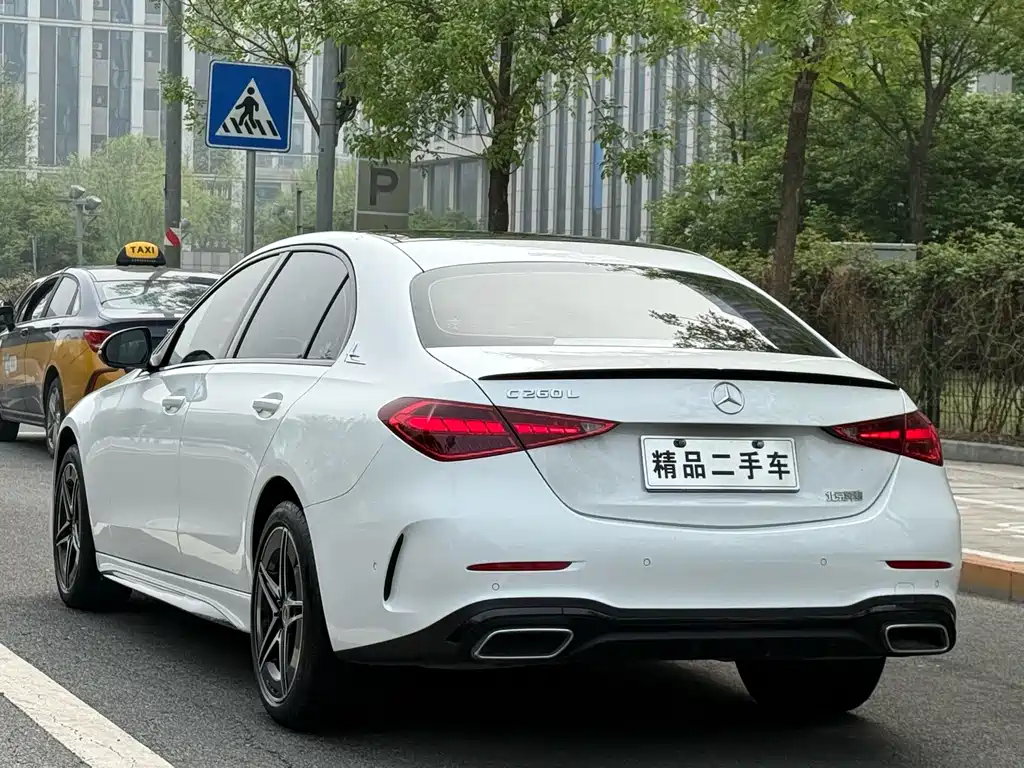 Mercedes-Benz C-Class — миниатюра 9