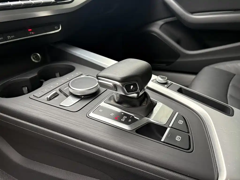 Audi A4L — миниатюра 9