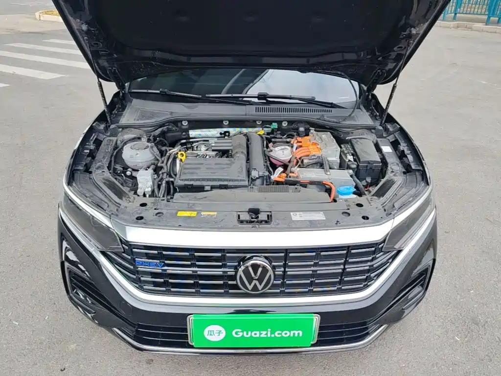 Volkswagen Passat PHEV — миниатюра 20