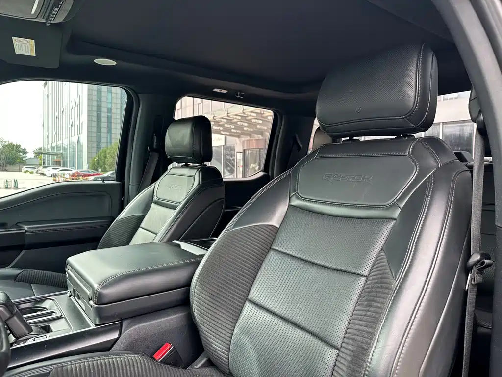 Ford F-150 Raptor — миниатюра 8