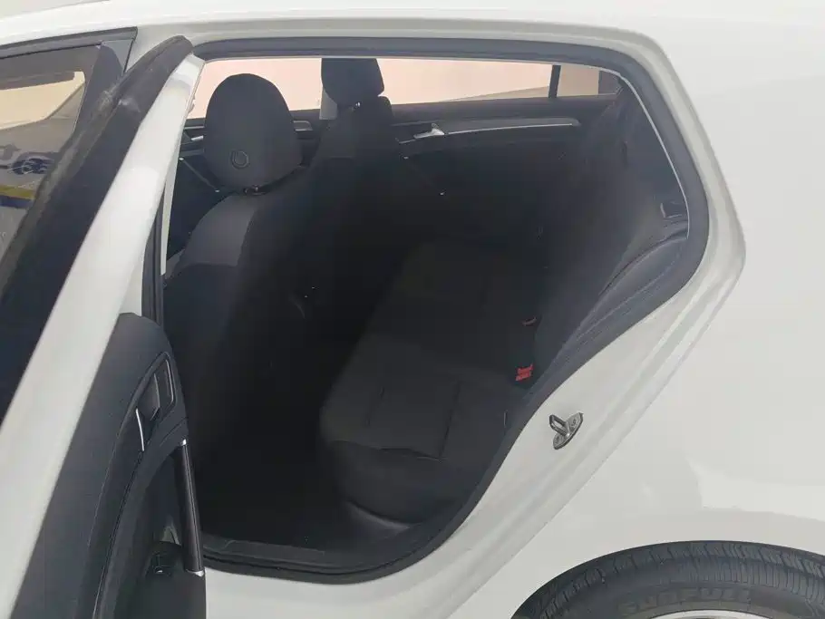 Volkswagen Golf — миниатюра 11