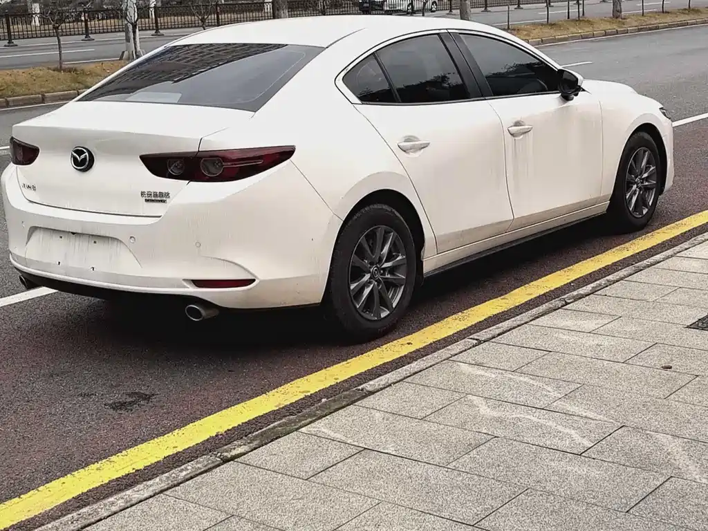 MAZDA 3 ANGKESAILA