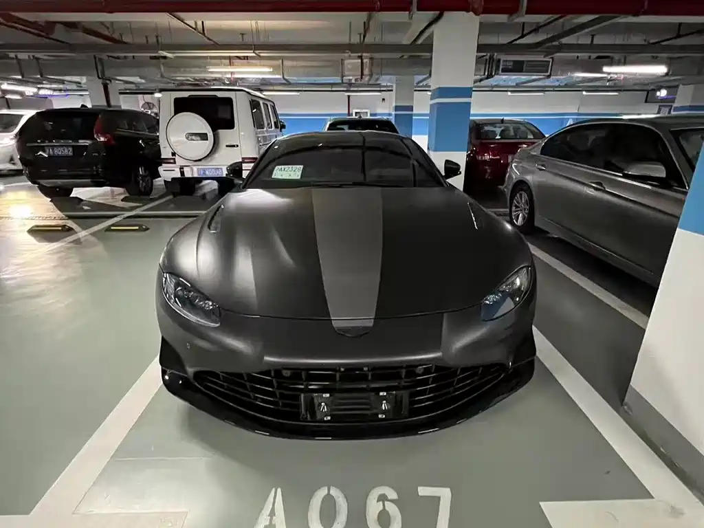 Aston Martin V8 Vantage