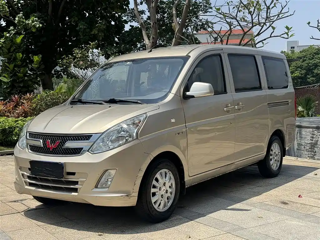 Купить Wuling Rongguang V