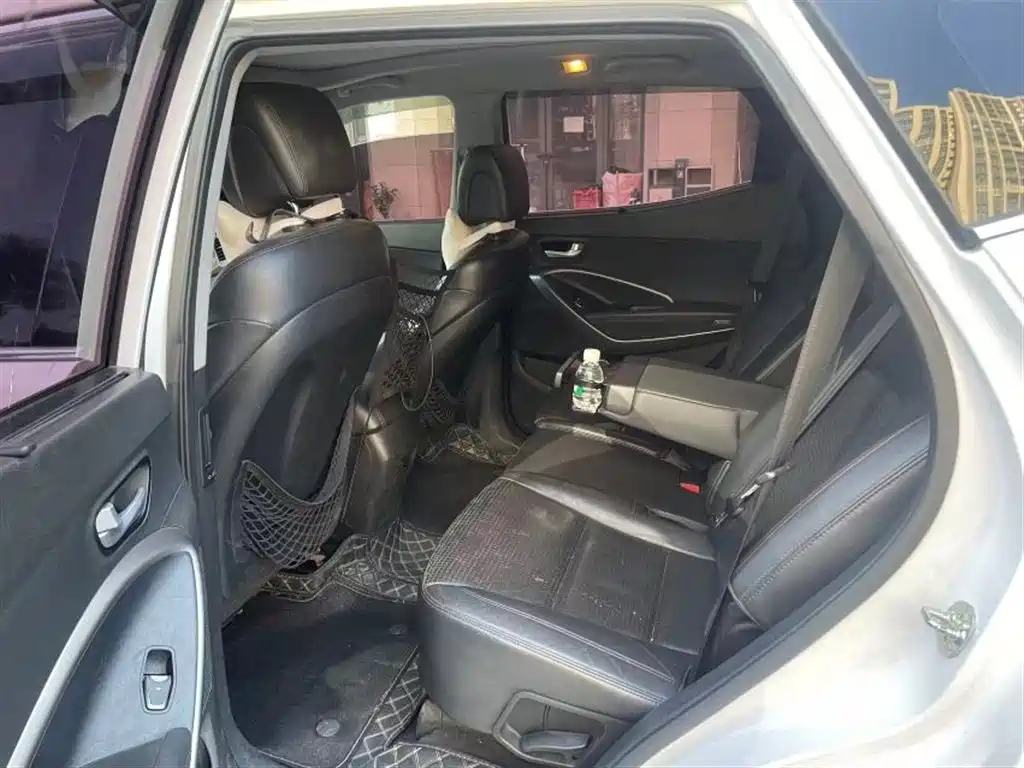Hyundai Santa Fe 2013 2.4L AT
