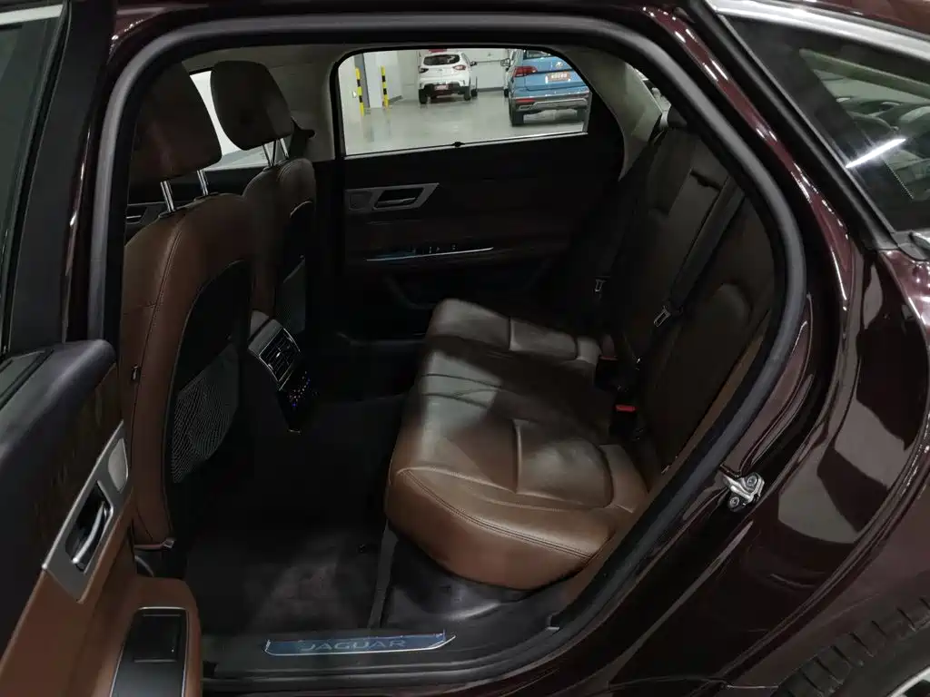 Jaguar XFL — миниатюра 15