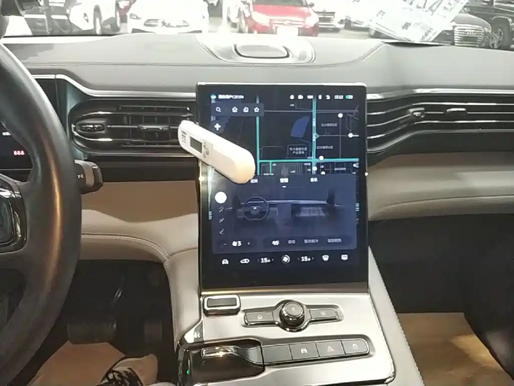 NIO ES6 — миниатюра 13