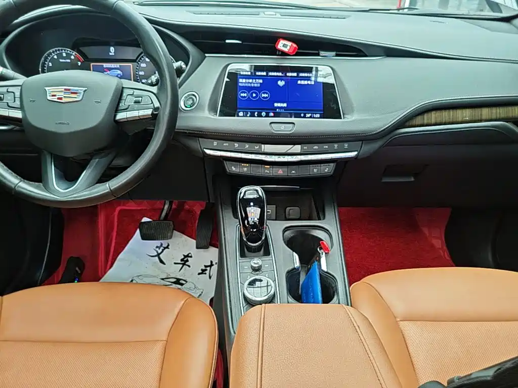 Cadillac XT4 — миниатюра 14