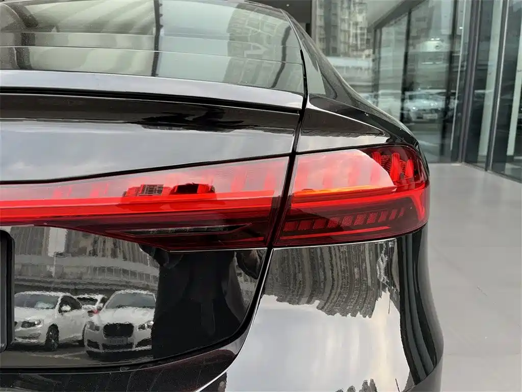 Audi A7 2024 Черный из Китая