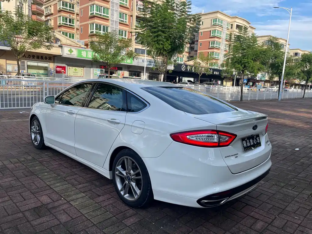 Ford Mondeo — миниатюра 6