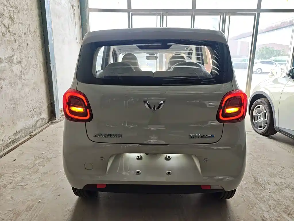Wuling MINIEV — миниатюра 6