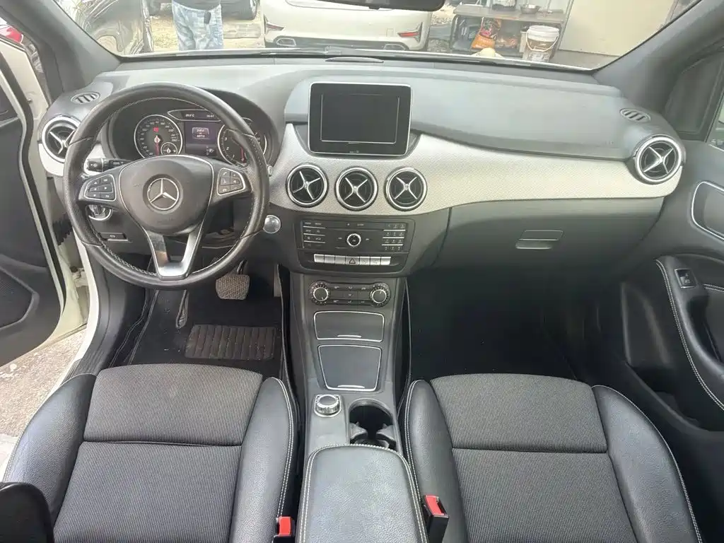 Mercedes-Benz B-Class — миниатюра 8