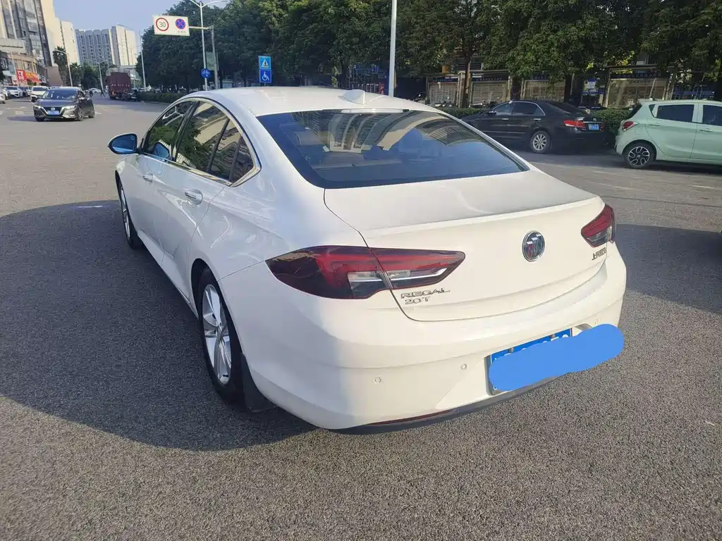 Buick Regal — миниатюра 9